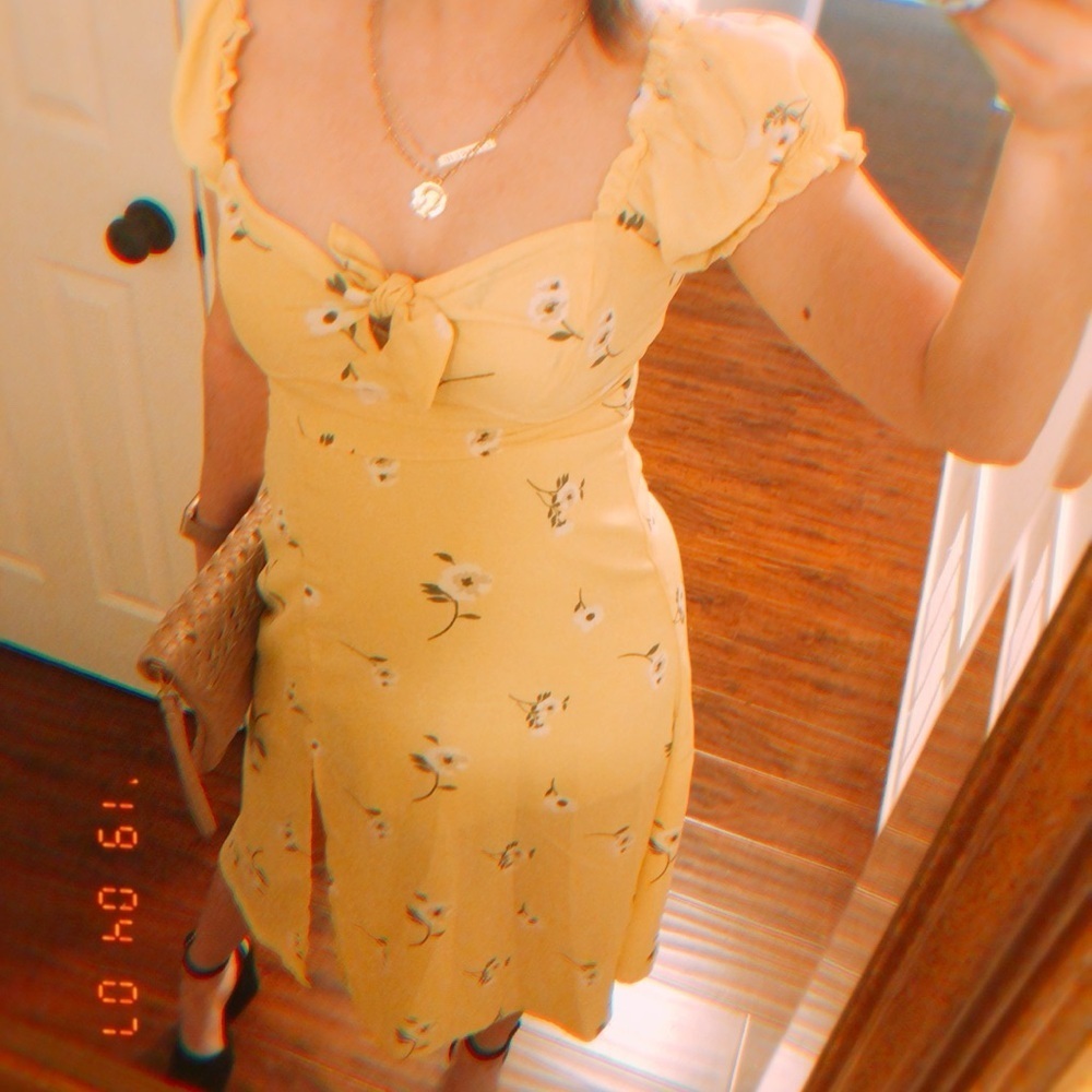 Yellow Floral Off-Shoulder Dress - Picture 4 of 6